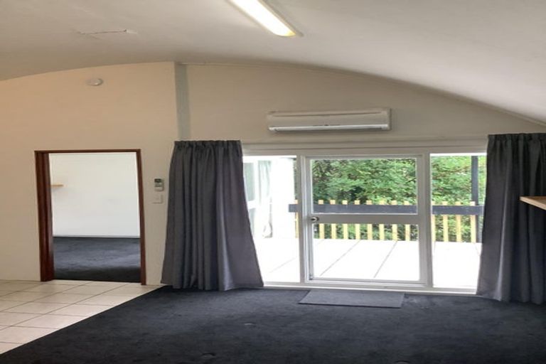 Photo of property in 1/136 Holly Road, St Albans, Christchurch, 8014