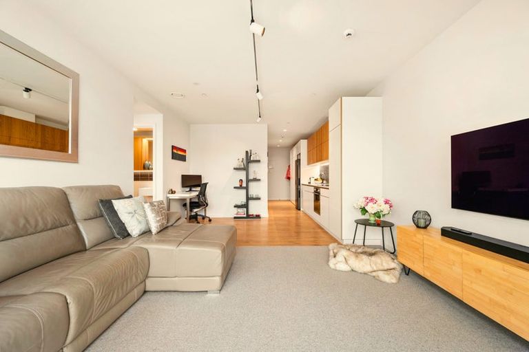 Photo of property in Victoria Lane Apartments, 702/161 Victoria Street, Te Aro, Wellington, 6011