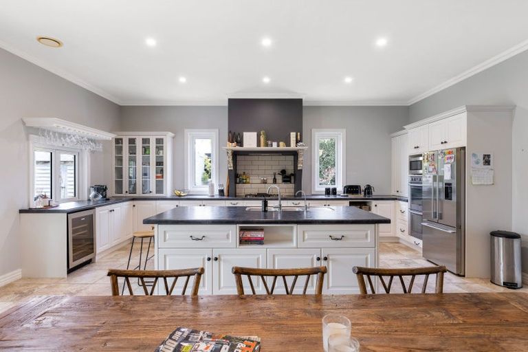 Photo of property in 6 Carlton Avenue, Palmerston North, 4414