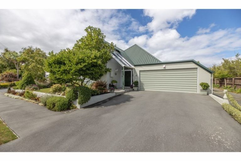 Photo of property in 46 Westgrove Avenue, Avonhead, Christchurch, 8042