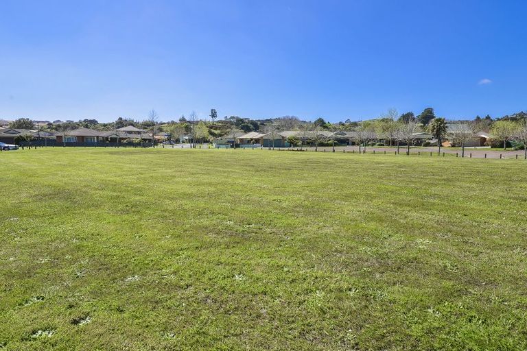 Photo of property in 12 Lime Crescent, Papakura, 2110