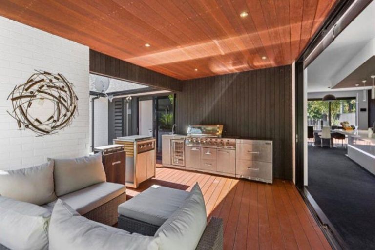 Photo of property in 14 Brooklands Road, Brooklands, New Plymouth, 4310