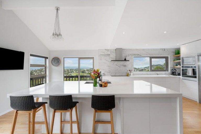 Photo of property in 15 Satara Crescent, Khandallah, Wellington, 6035