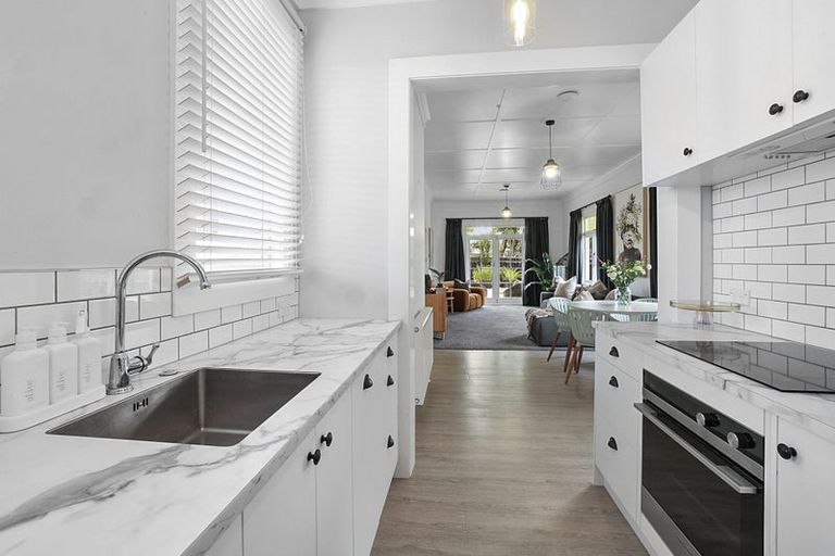 Photo of property in 372a Carrington Street, Upper Vogeltown, New Plymouth, 4310