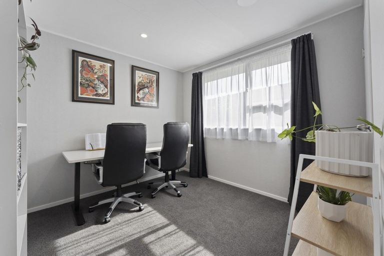 Photo of property in 34b Somerset Crescent, Highbury, Palmerston North, 4412