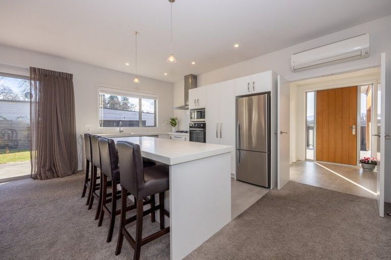 Photo of property in 7 Macandrew Lane, Wanaka, 9305