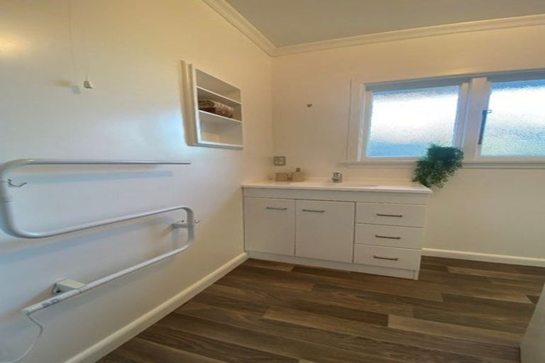 Photo of property in 46 Cranbrook Avenue, Burnside, Christchurch, 8053