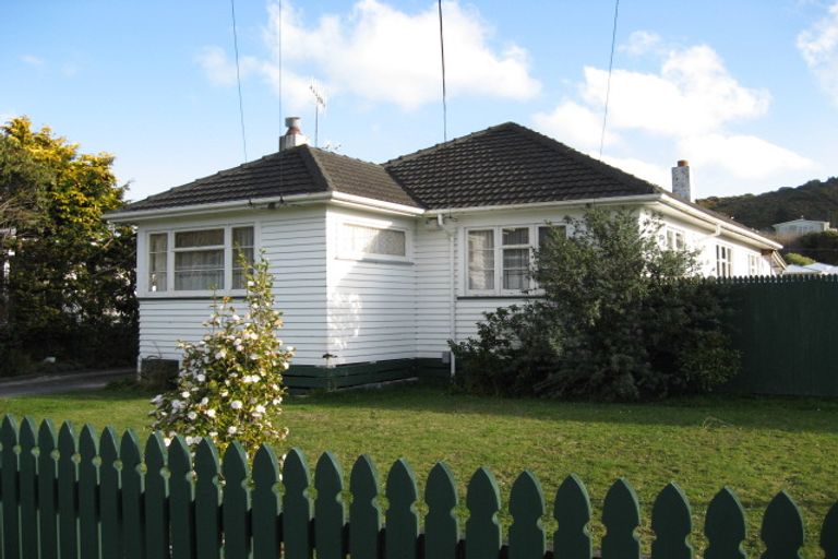 Photo of property in 56 Main Road, Wainuiomata, Lower Hutt, 5014