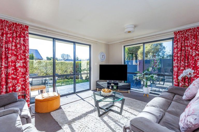 Photo of property in 240 Talbot Street, Geraldine, 7930