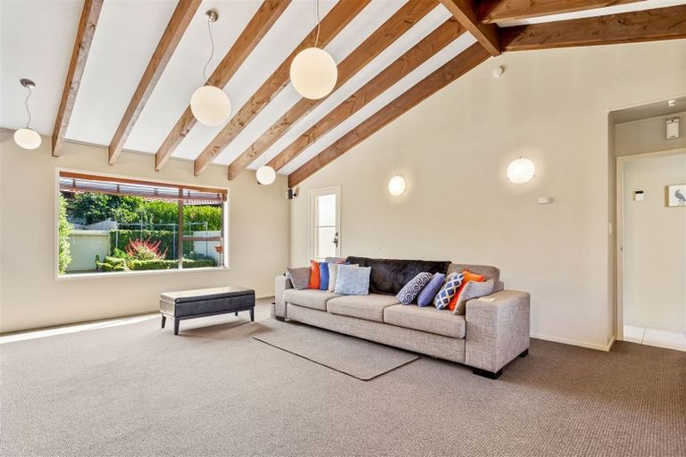 Photo of property in 38 Frank Evans Place, Henderson, Auckland, 0610