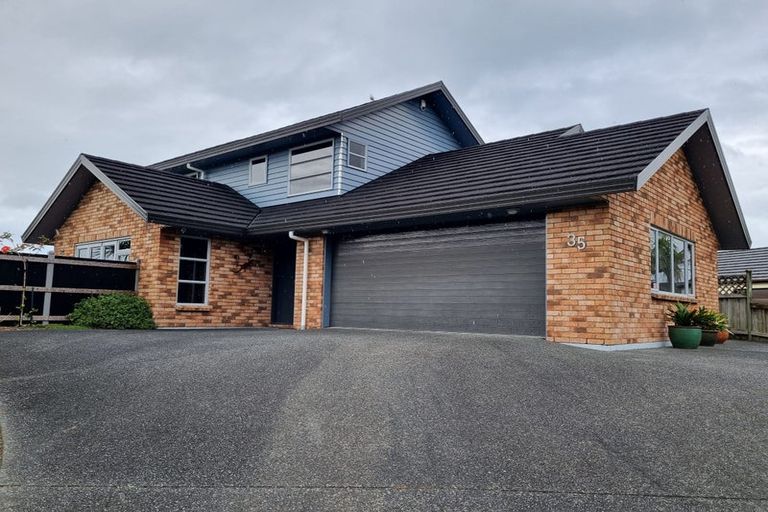 Photo of property in 35 Barbados Way, One Tree Point, 0118