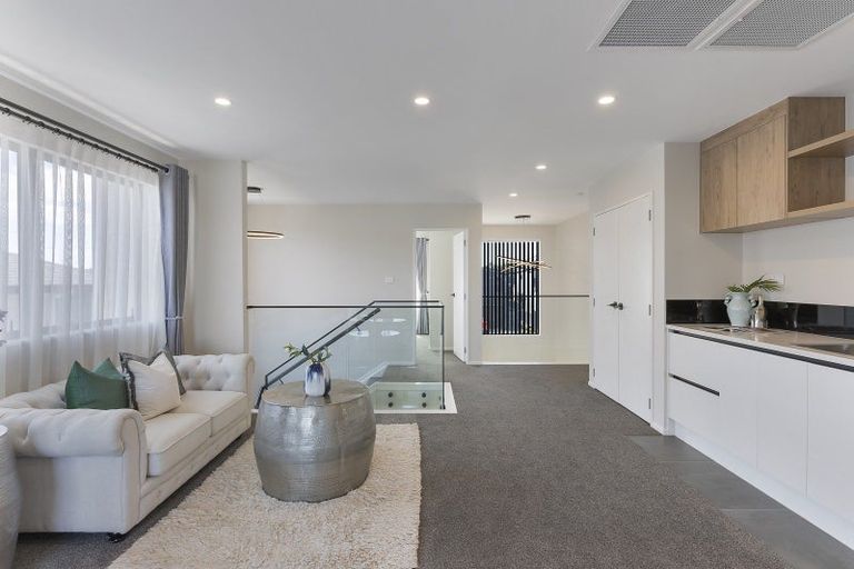 Photo of property in 345 Flat Bush School Road, Flat Bush, Auckland, 2019