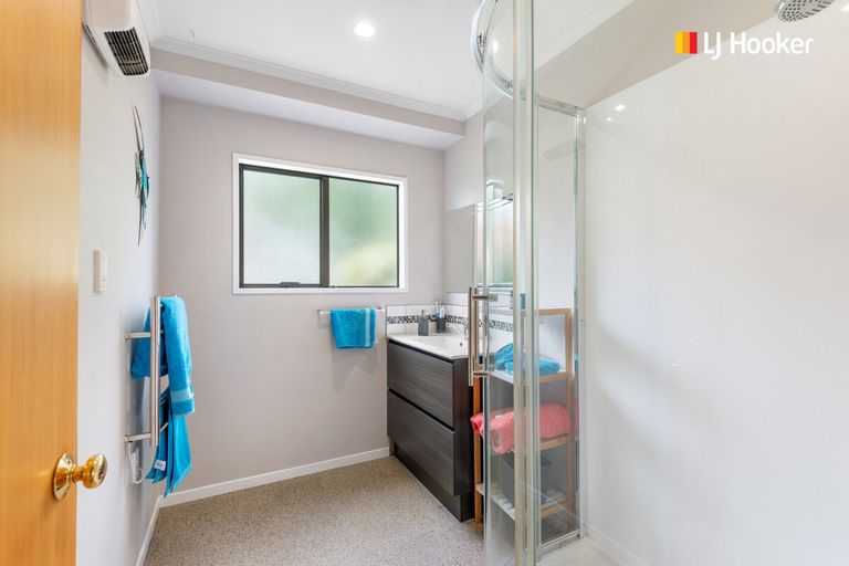 Photo of property in 115 Hagart-alexander Drive, Mosgiel, 9024