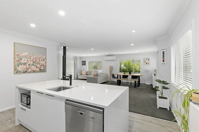 Photo of property in 31a Forest Road, Pinehaven, Upper Hutt, 5019