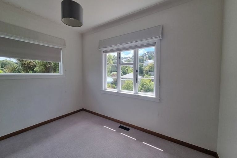 Photo of property in 41 Farm Road, Northland, Wellington, 6012