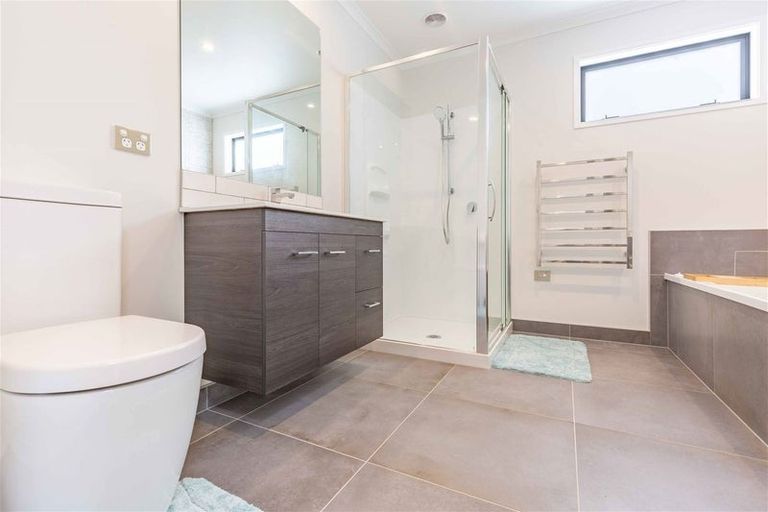 Photo of property in 463 Hobsonville Road, Hobsonville, Auckland, 0616