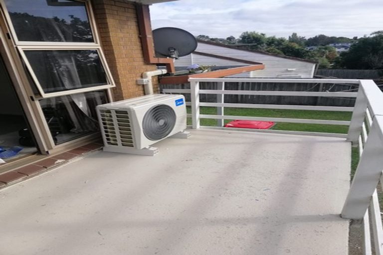 Photo of property in 1/40 Halberg Street, Glenfield, Auckland, 0629