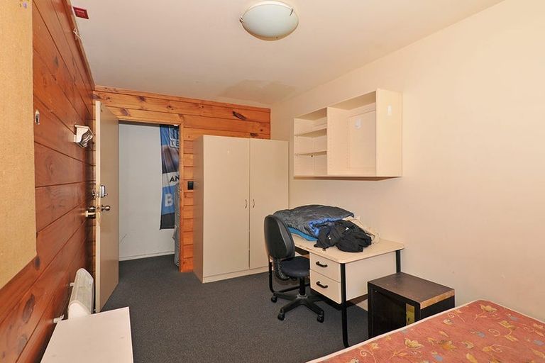Photo of property in Te Awhina Apartments, 17/22 Sussex Street, Mount Cook, Wellington, 6021