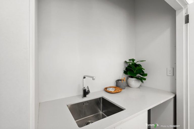 Photo of property in 93 Nottingham Street, Karori, Wellington, 6012