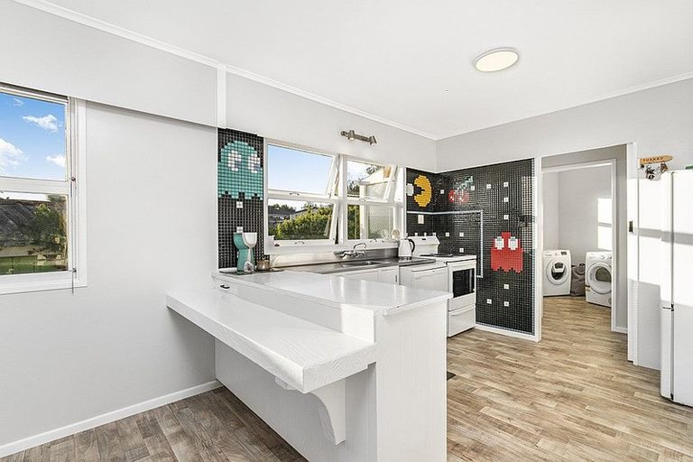 Photo of property in 24 Saint Johns Avenue, Tuakau, 2121