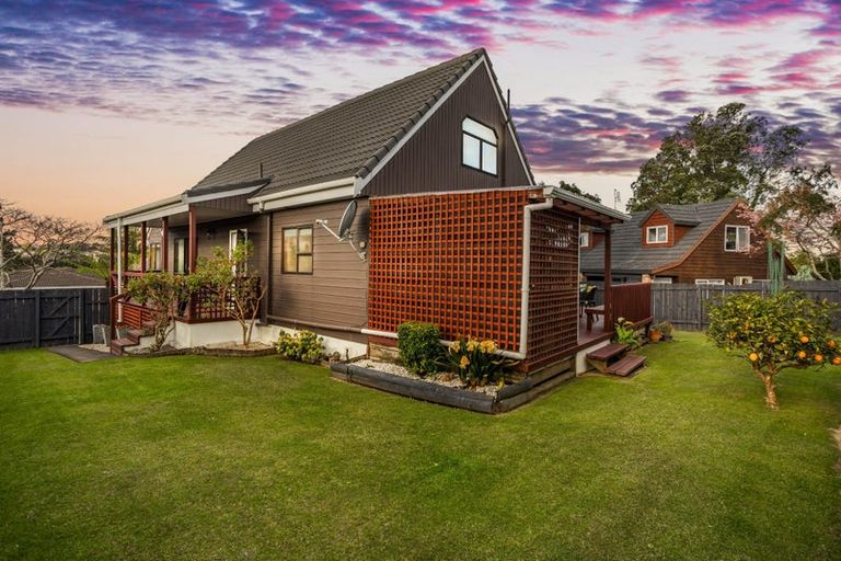 Photo of property in 64 Granville Drive, Massey, Auckland, 0614