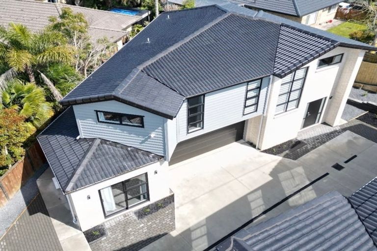 Photo of property in 19 Artesia Close, Shamrock Park, Auckland, 2016