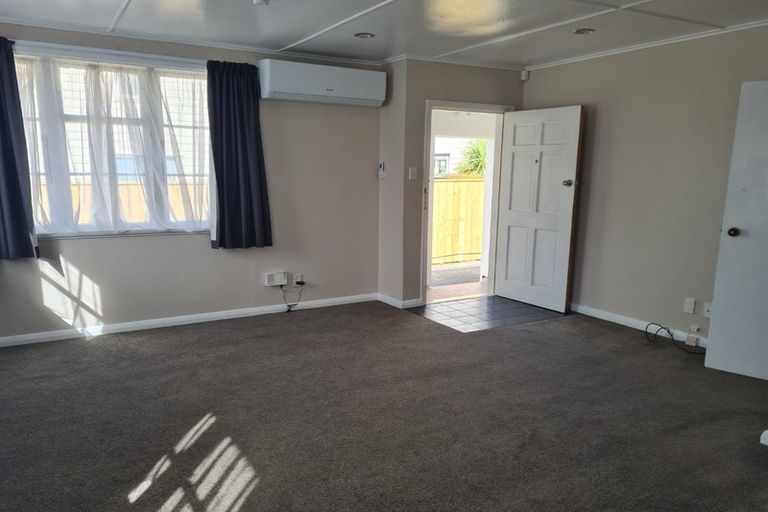 Photo of property in 614f1- Fergusson Drive, Trentham, Upper Hutt, 5018