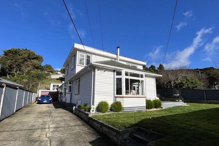 Photo of property in 101 Fraser Street, Wainuiomata, Lower Hutt, 5014