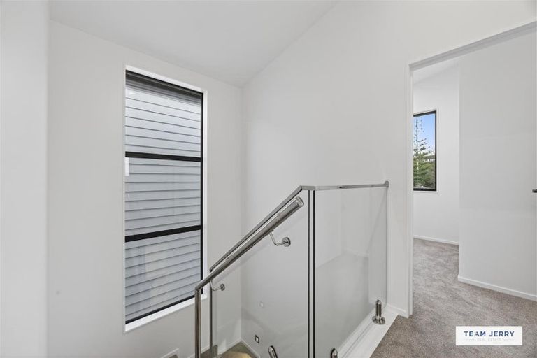 Photo of property in 25b Jandell Crescent, Bucklands Beach, Auckland, 2014