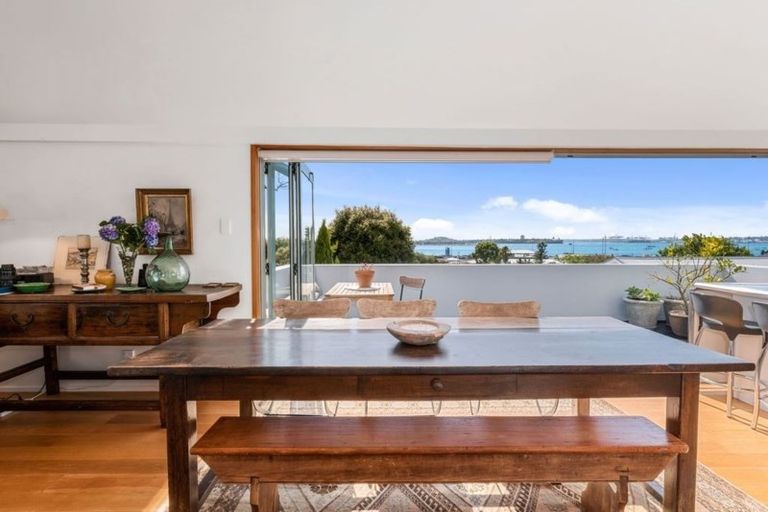 Photo of property in 2 Milton Road, Northcote Point, Auckland, 0627