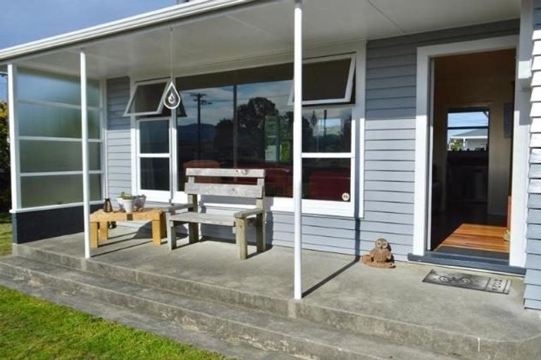 Photo of property in 25 Lemon Street, Otaki, 5512