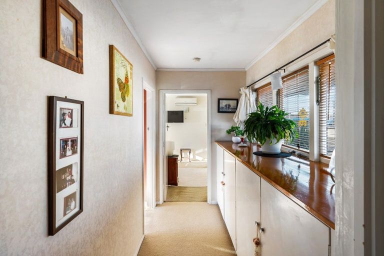 Photo of property in 35 Charles Street, Westshore, Napier, 4110