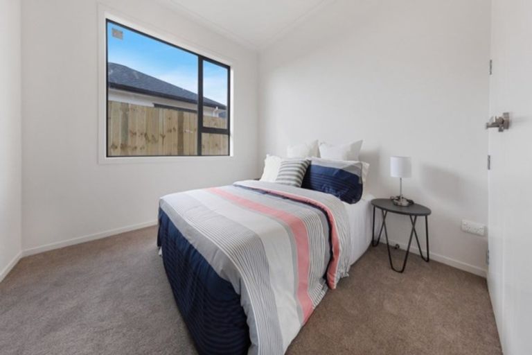 Photo of property in 39 Pakaraka Drive, Papakura, 2110