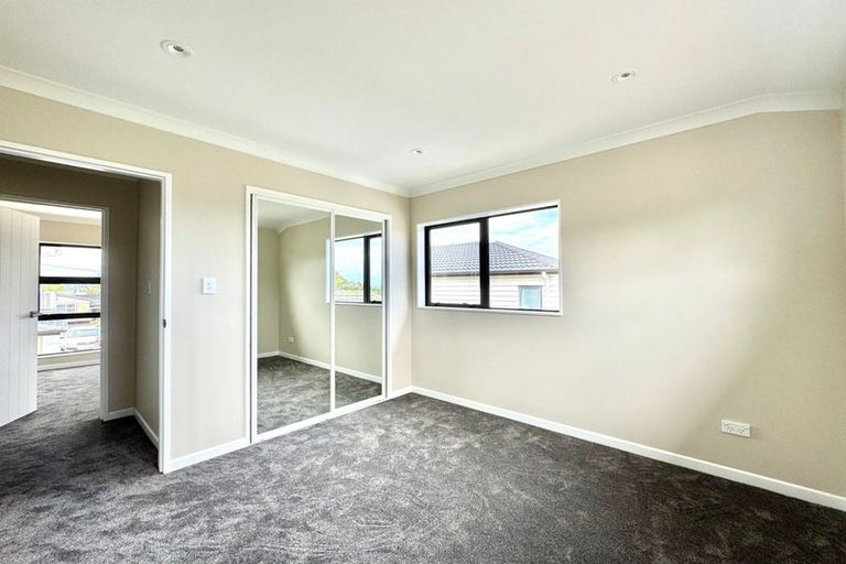 Photo of property in 8a Kelvyn Grove, Hillpark, Auckland, 2102