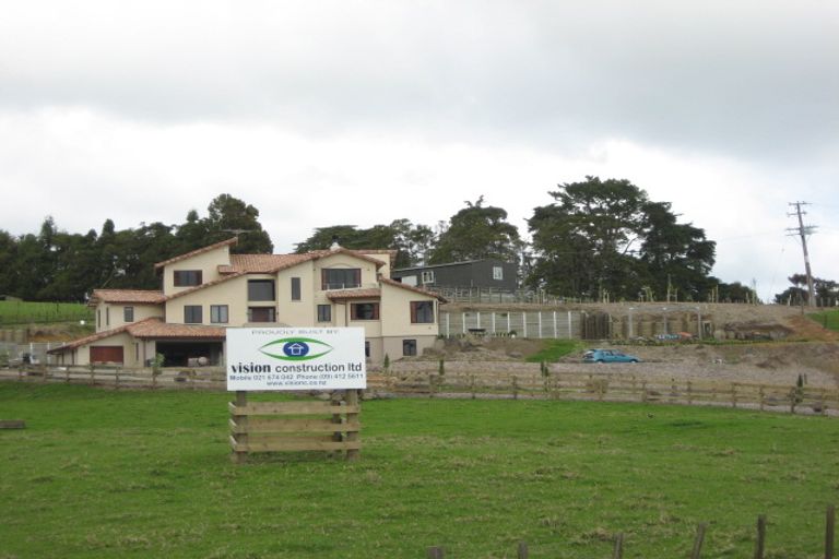 Photo of property in 52a Fork Road, Kumeu, 0891