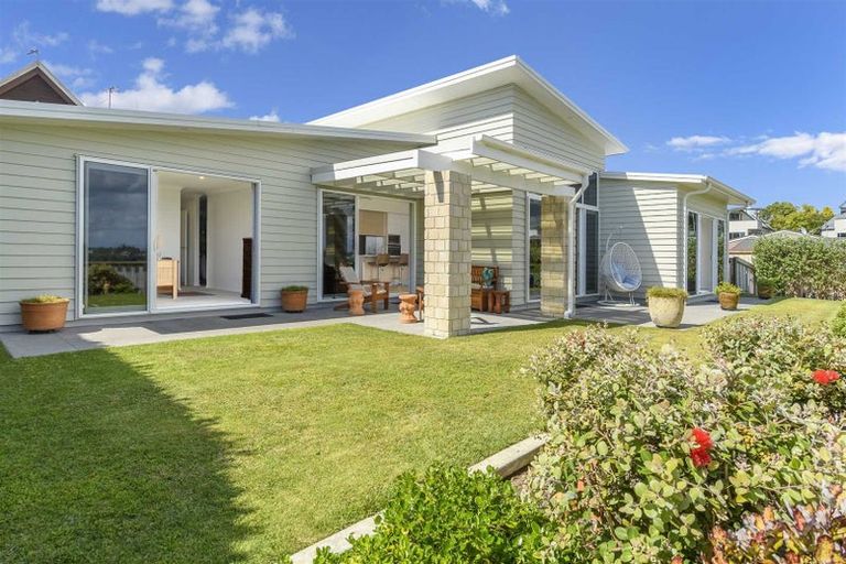 Photo of property in 2 Deepwater Views Way, Maungatapu, Tauranga, 3112