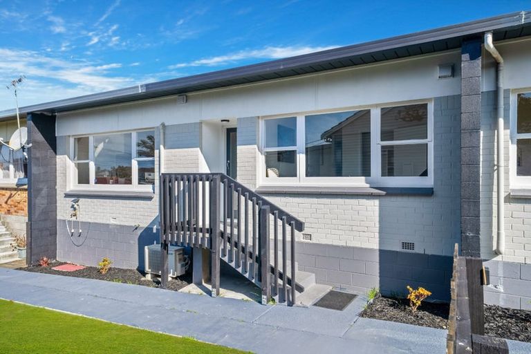 Photo of property in 2/49 Clendon Avenue, Papatoetoe, Auckland, 2025