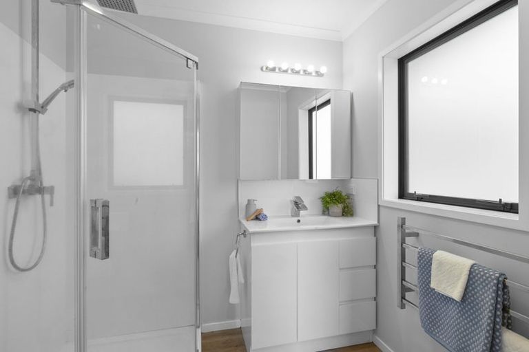 Photo of property in 3c Honeyfield Drive, Whalers Gate, New Plymouth, 4310