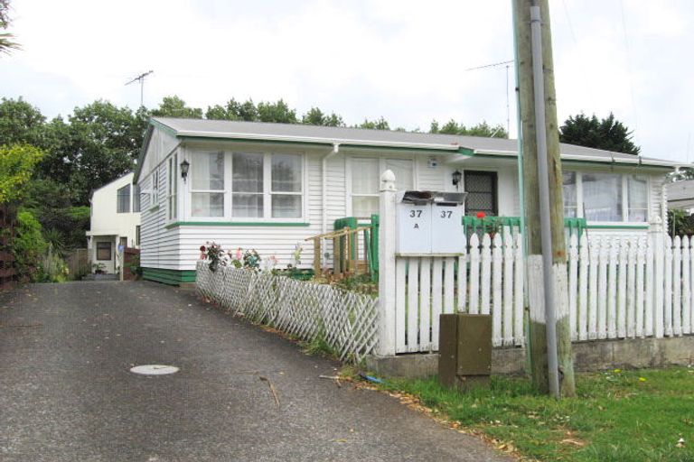 Photo of property in 2/37 Sullivan Avenue, Mangere Bridge, Auckland, 2022
