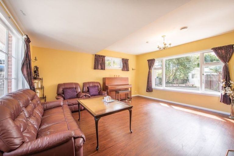 Photo of property in 9 Kyeburn Place, Avonhead, Christchurch, 8042