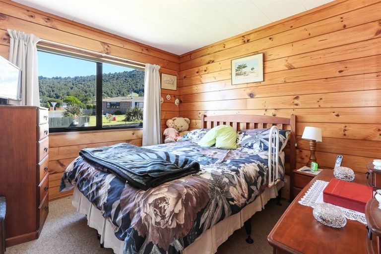 Photo of property in 3b Jet Place, Pukehangi, Rotorua, 3015