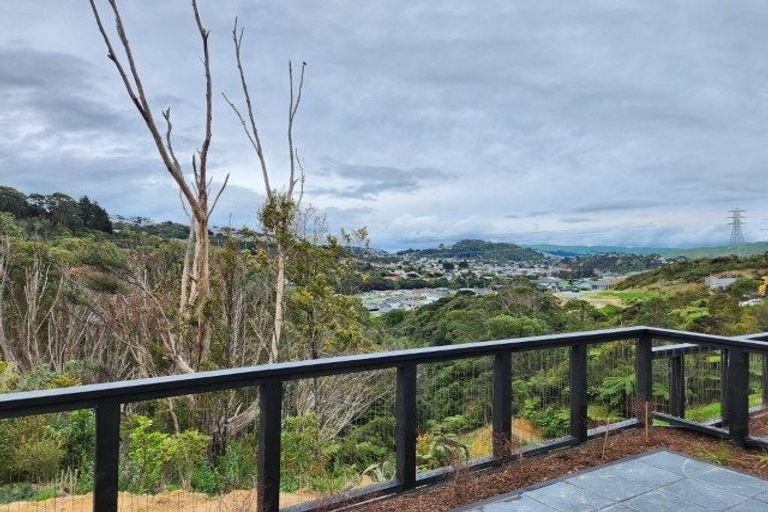 Photo of property in 36 Holystone Road, Whitby, Porirua, 5024