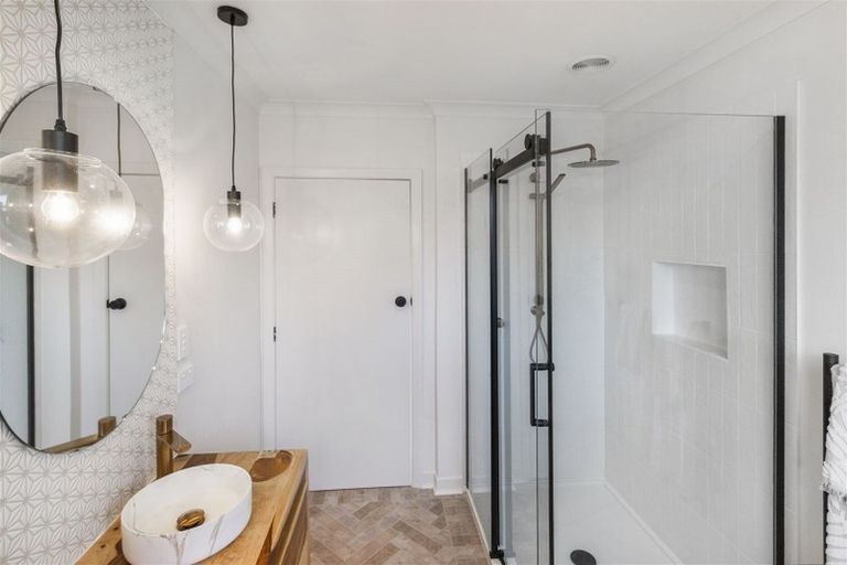 Photo of property in 98 Amyes Road, Hornby, Christchurch, 8042