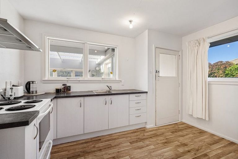 Photo of property in 2/124 Brookside Terrace, Bryndwr, Christchurch, 8053