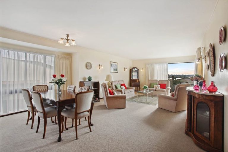 Photo of property in 5 Essington Place, Half Moon Bay, Auckland, 2012