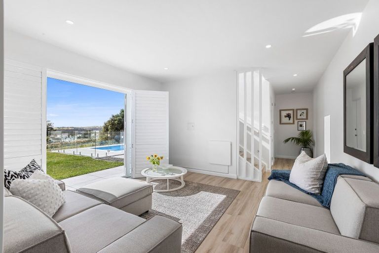 Photo of property in 30 Pacific Cliffs Drive, Gulf Harbour, Whangaparaoa, 0930
