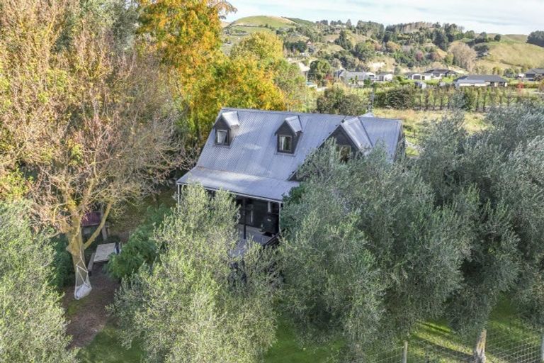 Photo of property in 100 Kereru Road, Maraekakaho, Hastings, 4171