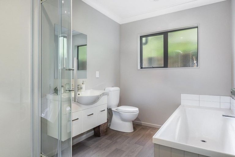 Photo of property in 27 Moonsail Drive, Whitby, Porirua, 5024