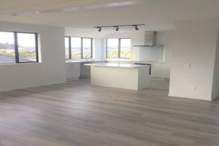 Photo of property in 27 Fairfax Crescent, Pyes Pa, Tauranga, 3112