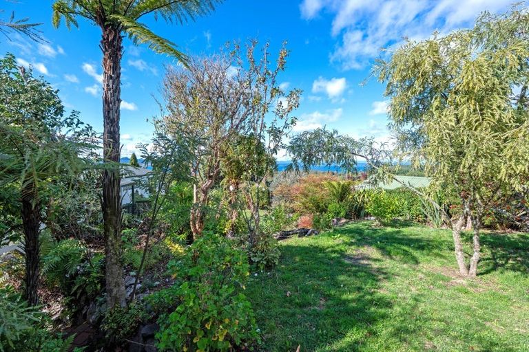 Photo of property in 7 Brunette Drive, Acacia Bay, Taupo, 3330